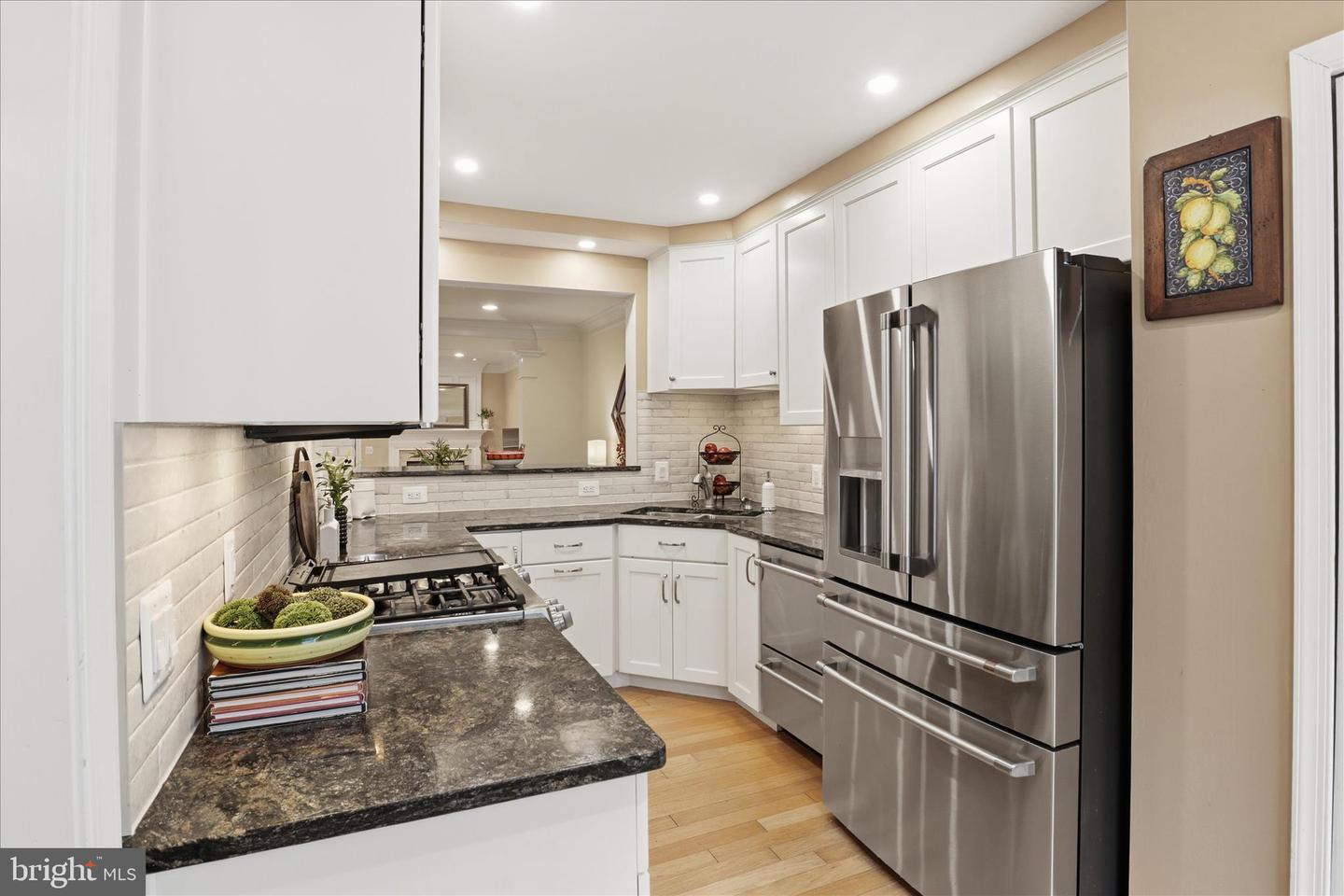 1410 ROUNDHOUSE LN, ALEXANDRIA, Virginia 22314, 2 Bedrooms Bedrooms, ,2 BathroomsBathrooms,Residential,For sale,1410 ROUNDHOUSE LN,VAAX2053442 MLS # VAAX2053442