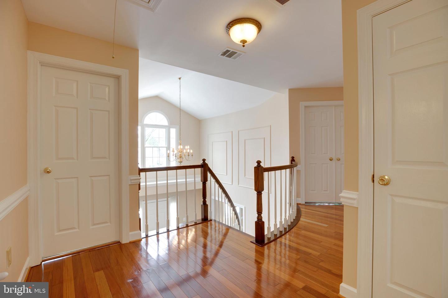 6185 SNOWHILL CT, CENTREVILLE, Virginia 20120, 5 Bedrooms Bedrooms, ,3 BathroomsBathrooms,Residential,For sale,6185 SNOWHILL CT,VAFX2287140 MLS # VAFX2287140