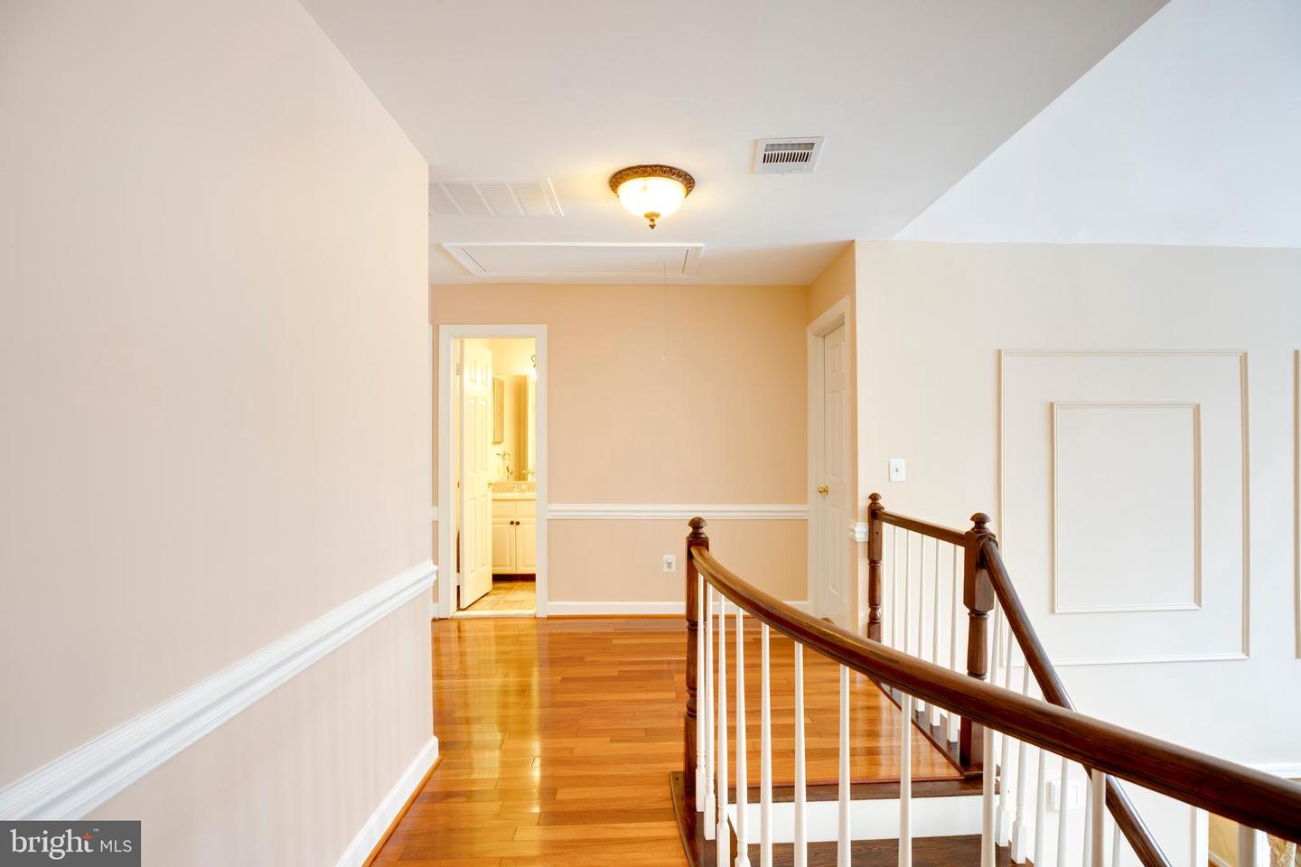 6185 SNOWHILL CT, CENTREVILLE, Virginia 20120, 5 Bedrooms Bedrooms, ,3 BathroomsBathrooms,Residential,For sale,6185 SNOWHILL CT,VAFX2287140 MLS # VAFX2287140