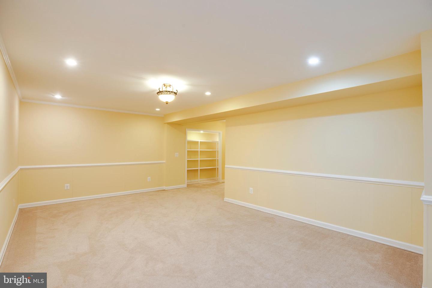 6185 SNOWHILL CT, CENTREVILLE, Virginia 20120, 5 Bedrooms Bedrooms, ,3 BathroomsBathrooms,Residential,For sale,6185 SNOWHILL CT,VAFX2287140 MLS # VAFX2287140