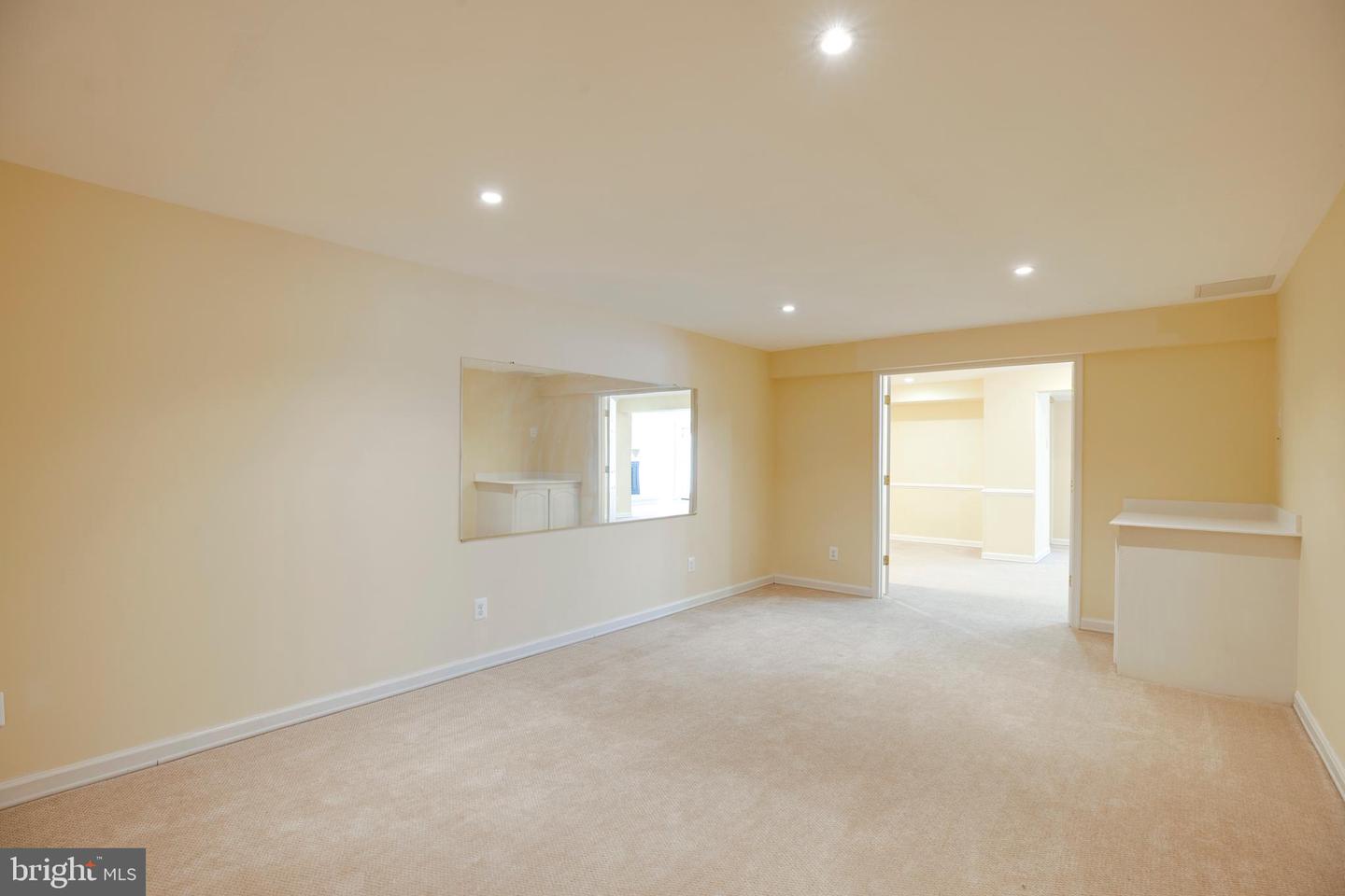 6185 SNOWHILL CT, CENTREVILLE, Virginia 20120, 5 Bedrooms Bedrooms, ,3 BathroomsBathrooms,Residential,For sale,6185 SNOWHILL CT,VAFX2287140 MLS # VAFX2287140