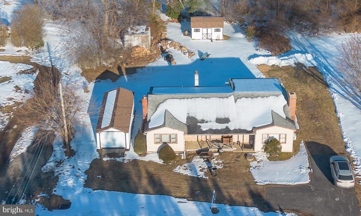 3727 WEST OX RD, FAIRFAX, Virginia 22033, 3 Bedrooms Bedrooms, ,2 BathroomsBathrooms,Residential,For sale,3727 WEST OX RD,VAFX2287144 MLS # VAFX2287144