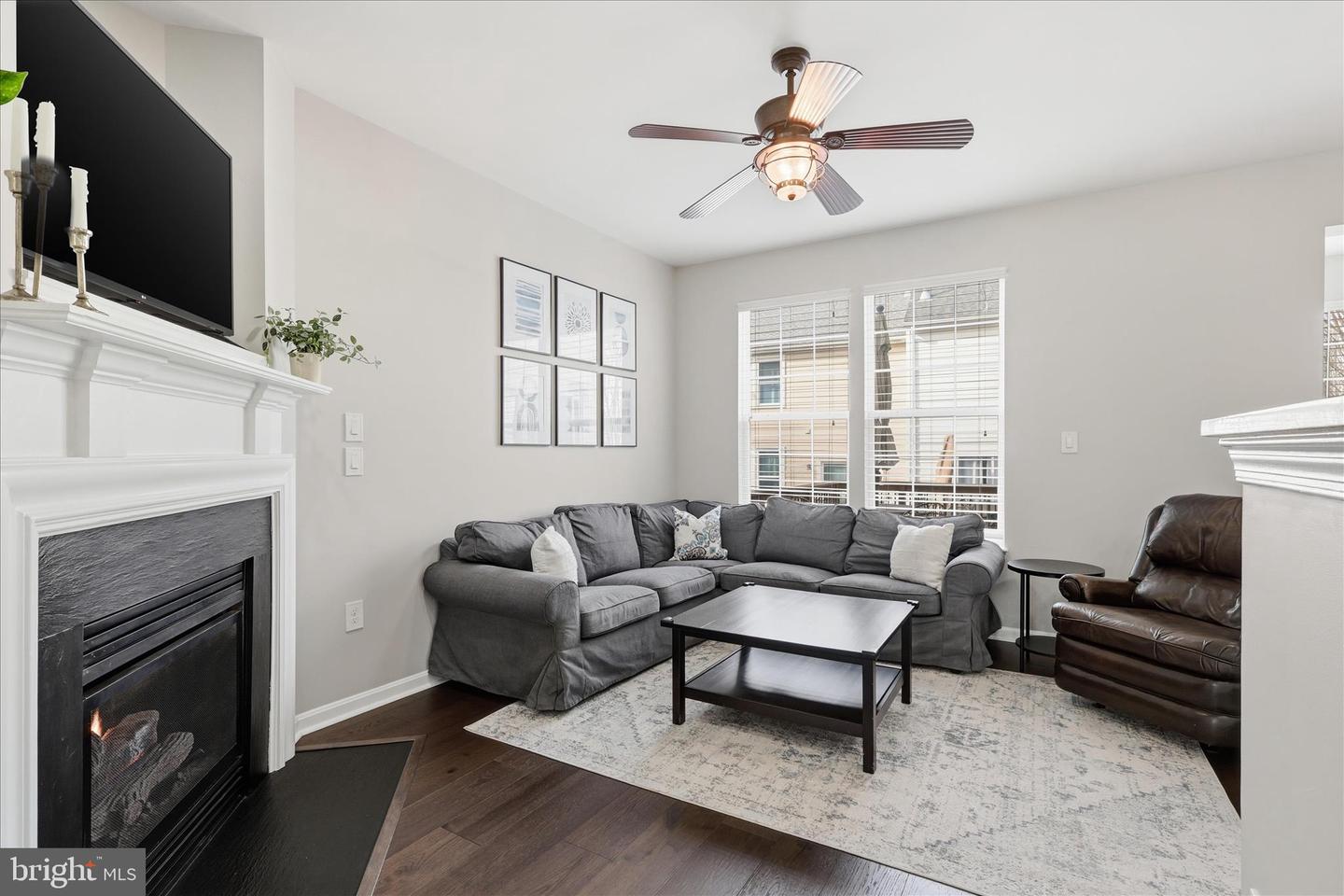 46164 CHESTER TER, STERLING, Virginia 20165, 3 Bedrooms Bedrooms, ,2 BathroomsBathrooms,Residential,For sale,46164 CHESTER TER,VALO2114494 MLS # VALO2114494