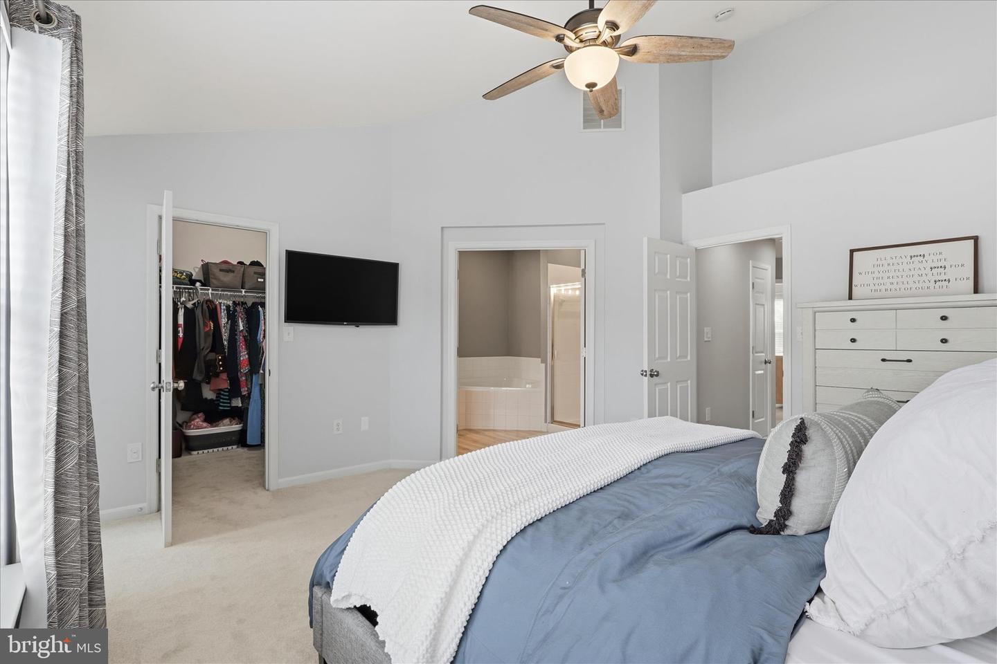 46164 CHESTER TER, STERLING, Virginia 20165, 3 Bedrooms Bedrooms, ,2 BathroomsBathrooms,Residential,For sale,46164 CHESTER TER,VALO2114494 MLS # VALO2114494