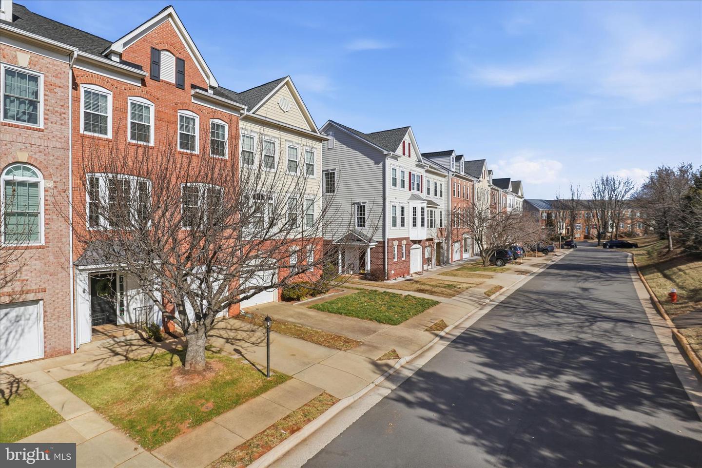 46164 CHESTER TER, STERLING, Virginia 20165, 3 Bedrooms Bedrooms, ,2 BathroomsBathrooms,Residential,For sale,46164 CHESTER TER,VALO2114494 MLS # VALO2114494