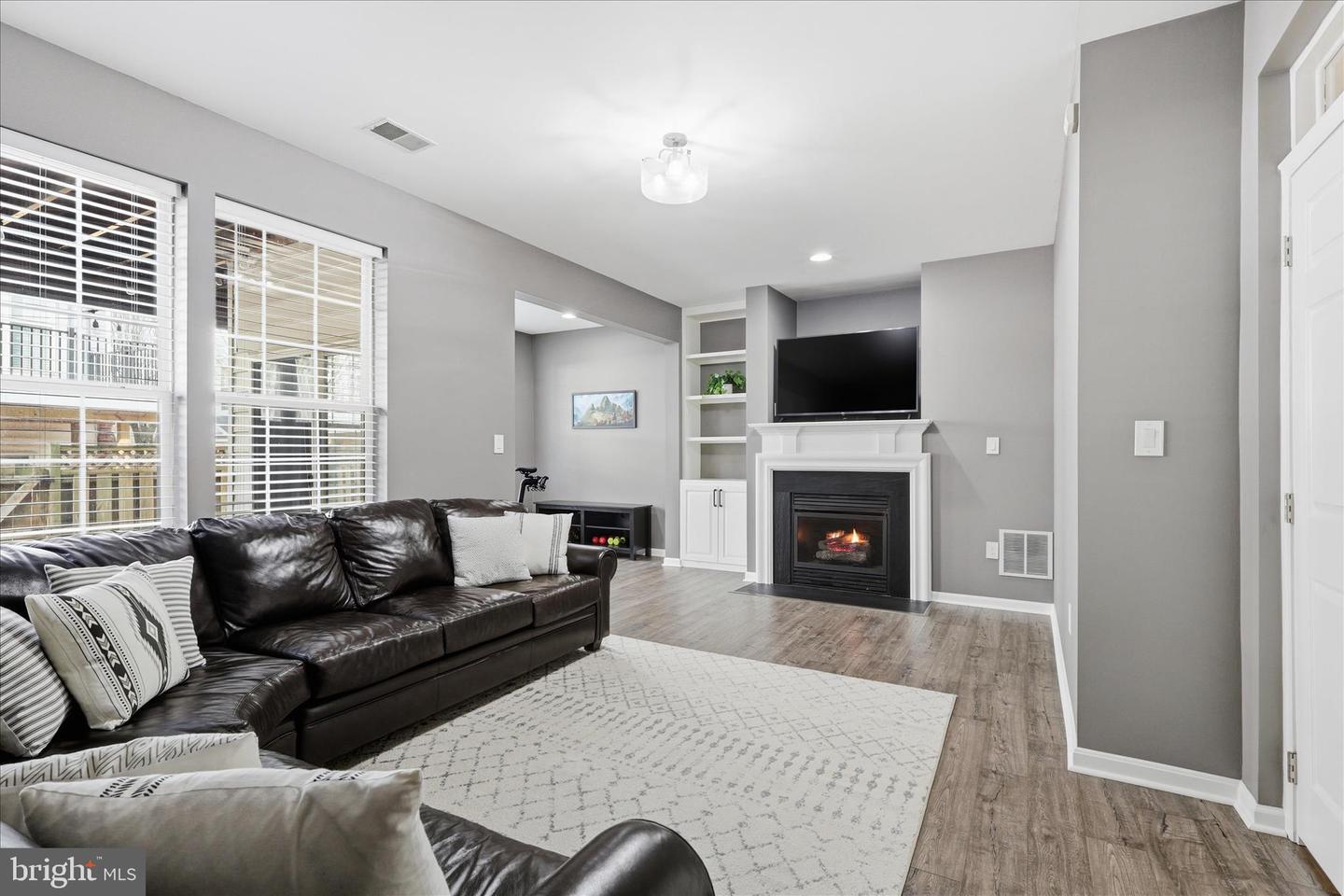 46164 CHESTER TER, STERLING, Virginia 20165, 3 Bedrooms Bedrooms, ,2 BathroomsBathrooms,Residential,For sale,46164 CHESTER TER,VALO2114494 MLS # VALO2114494