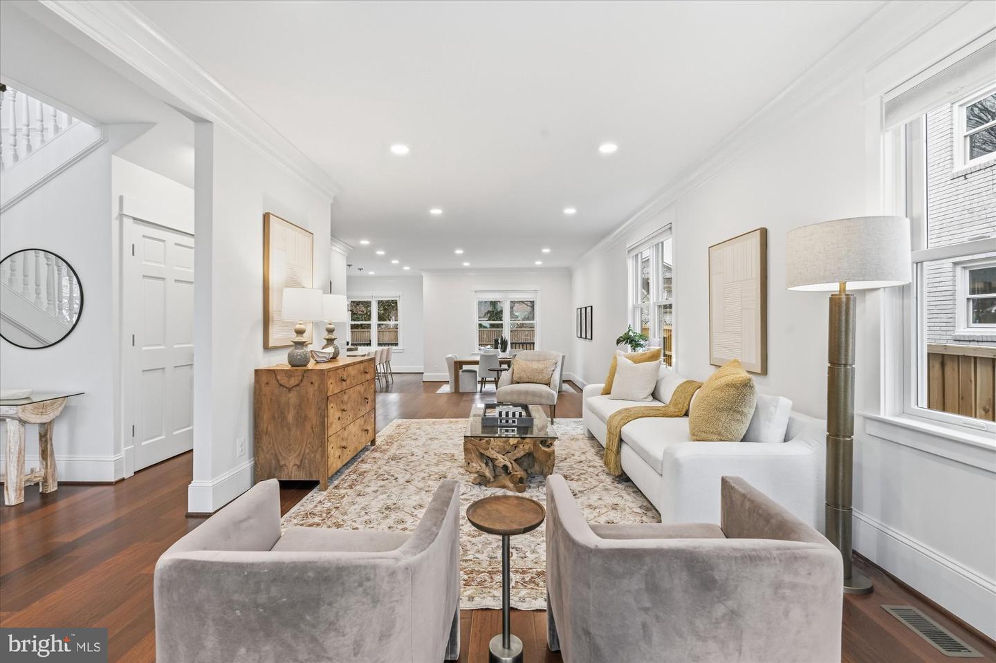 106 E OXFORD AVE, ALEXANDRIA, Virginia 22301, 3 Bedrooms Bedrooms, ,3 BathroomsBathrooms,Residential,For sale,106 E OXFORD AVE,VAAX2053474 MLS # VAAX2053474