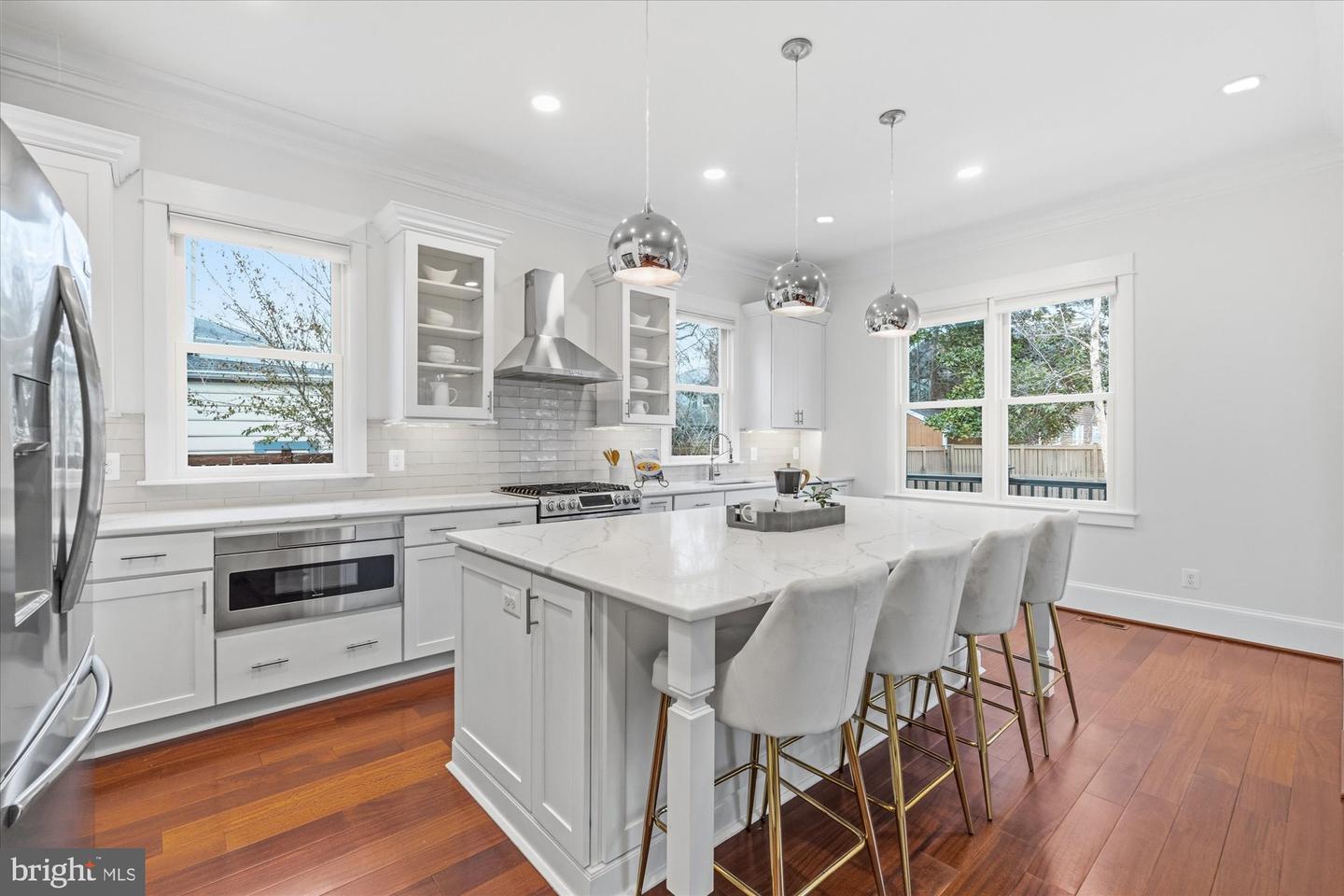 106 E OXFORD AVE, ALEXANDRIA, Virginia 22301, 3 Bedrooms Bedrooms, ,3 BathroomsBathrooms,Residential,For sale,106 E OXFORD AVE,VAAX2053474 MLS # VAAX2053474