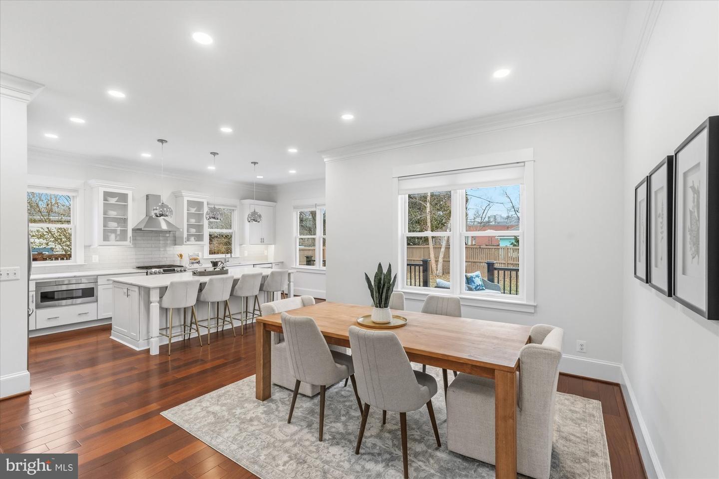 106 E OXFORD AVE, ALEXANDRIA, Virginia 22301, 3 Bedrooms Bedrooms, ,3 BathroomsBathrooms,Residential,For sale,106 E OXFORD AVE,VAAX2053474 MLS # VAAX2053474