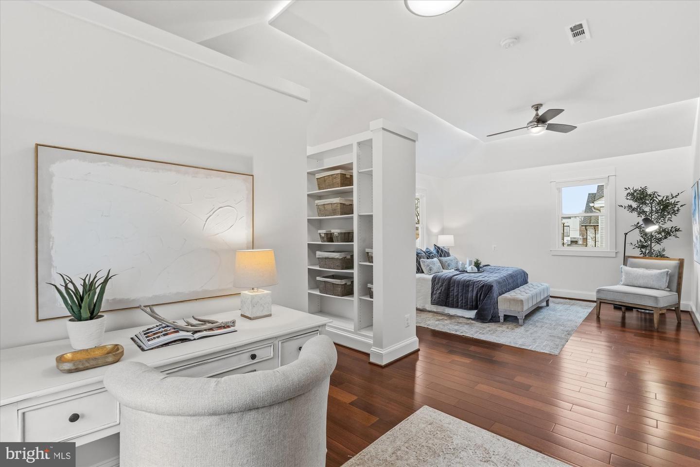 106 E OXFORD AVE, ALEXANDRIA, Virginia 22301, 3 Bedrooms Bedrooms, ,3 BathroomsBathrooms,Residential,For sale,106 E OXFORD AVE,VAAX2053474 MLS # VAAX2053474