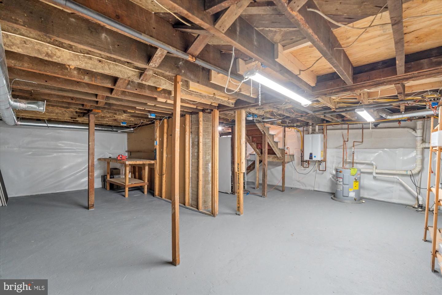 106 E OXFORD AVE, ALEXANDRIA, Virginia 22301, 3 Bedrooms Bedrooms, ,3 BathroomsBathrooms,Residential,For sale,106 E OXFORD AVE,VAAX2053474 MLS # VAAX2053474