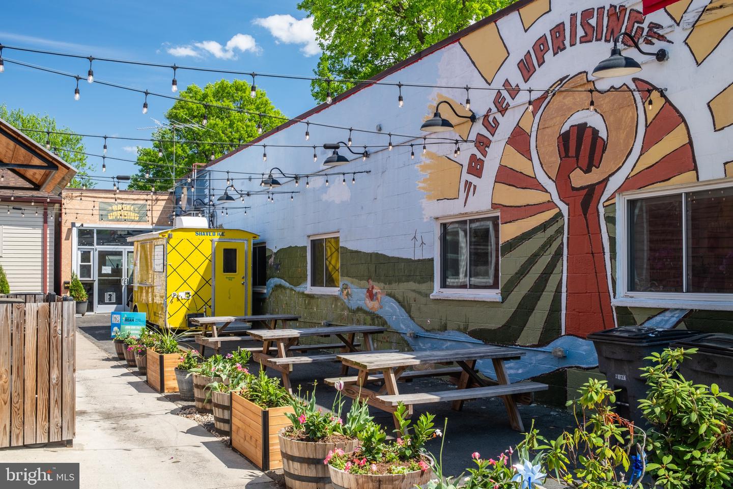 106 E OXFORD AVE, ALEXANDRIA, Virginia 22301, 3 Bedrooms Bedrooms, ,3 BathroomsBathrooms,Residential,For sale,106 E OXFORD AVE,VAAX2053474 MLS # VAAX2053474