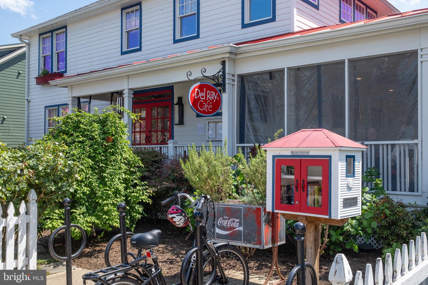 106 E OXFORD AVE, ALEXANDRIA, Virginia 22301, 3 Bedrooms Bedrooms, ,3 BathroomsBathrooms,Residential,For sale,106 E OXFORD AVE,VAAX2053474 MLS # VAAX2053474