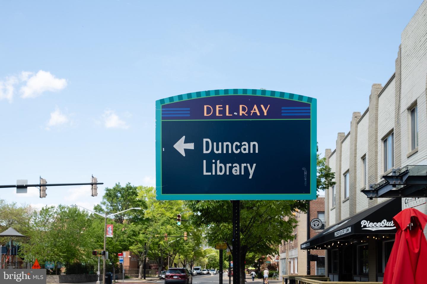 106 E OXFORD AVE, ALEXANDRIA, Virginia 22301, 3 Bedrooms Bedrooms, ,3 BathroomsBathrooms,Residential,For sale,106 E OXFORD AVE,VAAX2053474 MLS # VAAX2053474