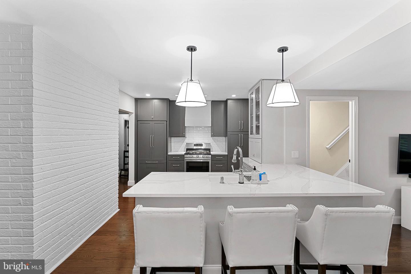 7226 TOD ST, FALLS CHURCH, Virginia 22046, 4 Bedrooms Bedrooms, 12 Rooms Rooms,2 BathroomsBathrooms,Residential,For sale,7226 TOD ST,VAFX2287652 MLS # VAFX2287652