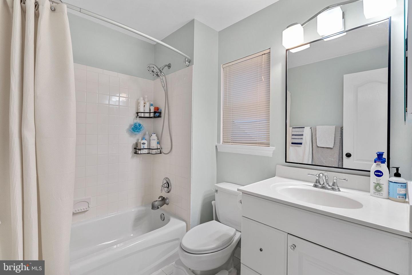 7226 TOD ST, FALLS CHURCH, Virginia 22046, 4 Bedrooms Bedrooms, 12 Rooms Rooms,2 BathroomsBathrooms,Residential,For sale,7226 TOD ST,VAFX2287652 MLS # VAFX2287652