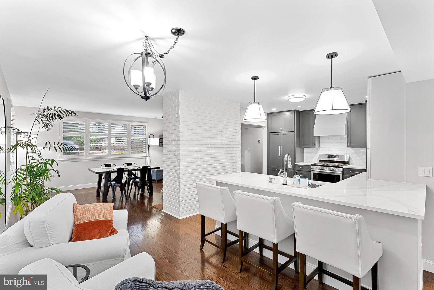 7226 TOD ST, FALLS CHURCH, Virginia 22046, 4 Bedrooms Bedrooms, 12 Rooms Rooms,2 BathroomsBathrooms,Residential,For sale,7226 TOD ST,VAFX2287652 MLS # VAFX2287652