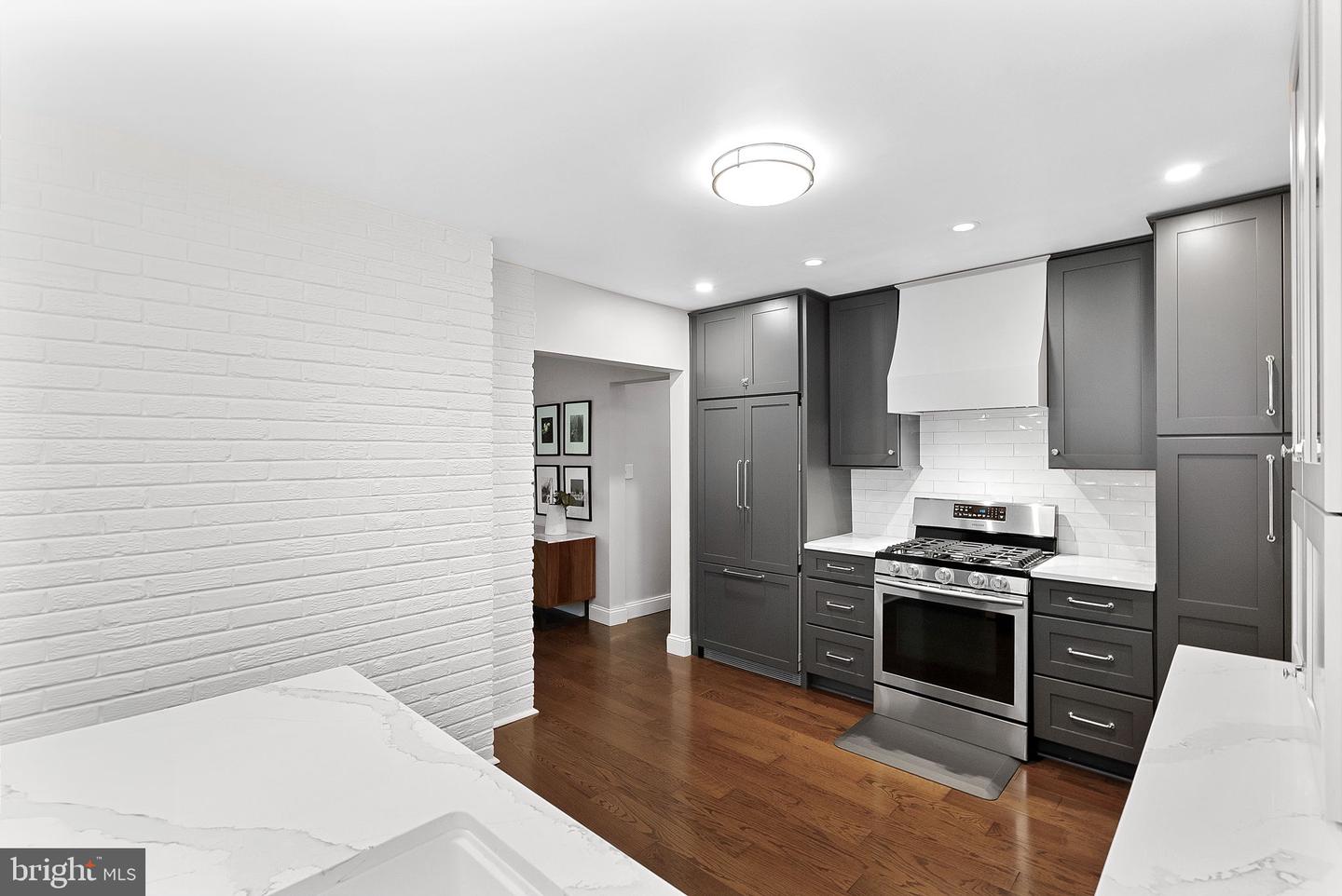 7226 TOD ST, FALLS CHURCH, Virginia 22046, 4 Bedrooms Bedrooms, 12 Rooms Rooms,2 BathroomsBathrooms,Residential,For sale,7226 TOD ST,VAFX2287652 MLS # VAFX2287652