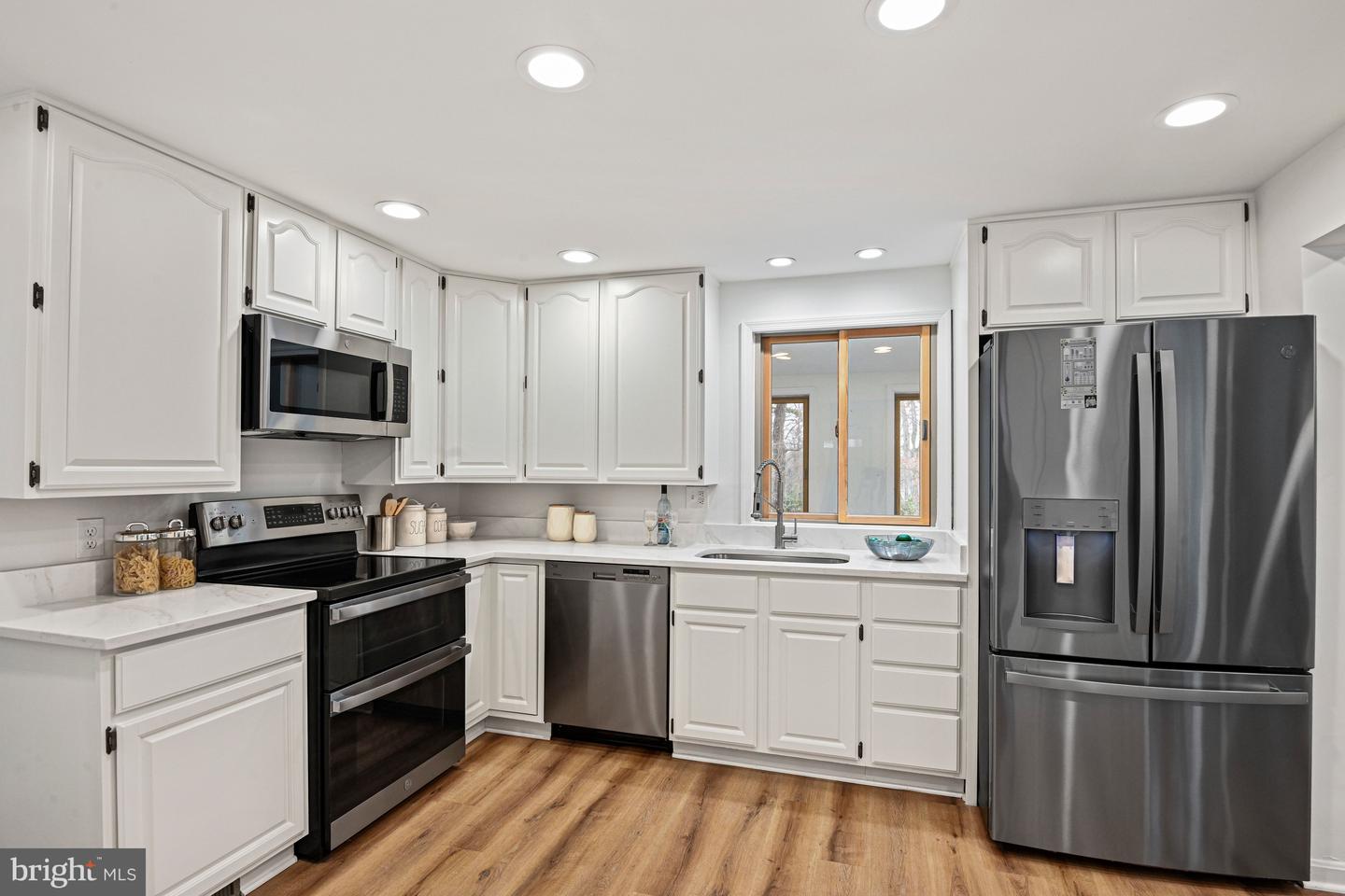 12815 BRIERY RIVER TER, HERNDON, Virginia 20170, 4 Bedrooms Bedrooms, 7 Rooms Rooms,2 BathroomsBathrooms,Residential,For sale,12815 BRIERY RIVER TER,VAFX2287686 MLS # VAFX2287686 12815 BRIERY RIVER TER, HERNDON, Virginia 20170, 4 Bedrooms Bedrooms, 7 Rooms Rooms,2 BathroomsBathrooms,Residential,For sale,12815 BRIERY RIVER TER,VAFX2287686 MLS # VAFX2287686