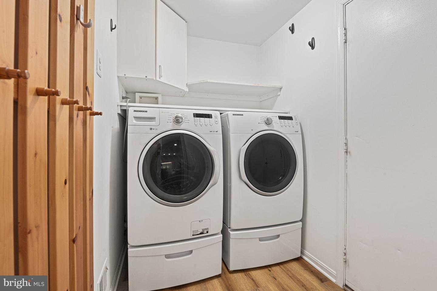 12815 BRIERY RIVER TER, HERNDON, Virginia 20170, 4 Bedrooms Bedrooms, 7 Rooms Rooms,2 BathroomsBathrooms,Residential,For sale,12815 BRIERY RIVER TER,VAFX2287686 MLS # VAFX2287686 12815 BRIERY RIVER TER, HERNDON, Virginia 20170, 4 Bedrooms Bedrooms, 7 Rooms Rooms,2 BathroomsBathrooms,Residential,For sale,12815 BRIERY RIVER TER,VAFX2287686 MLS # VAFX2287686