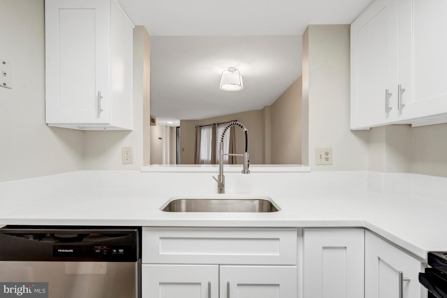 1951 SAGEWOOD LN #619, RESTON, Virginia 20191, 2 Bedrooms Bedrooms, ,2 BathroomsBathrooms,Residential,For sale,1951 SAGEWOOD LN #619,VAFX2287710 MLS # VAFX2287710