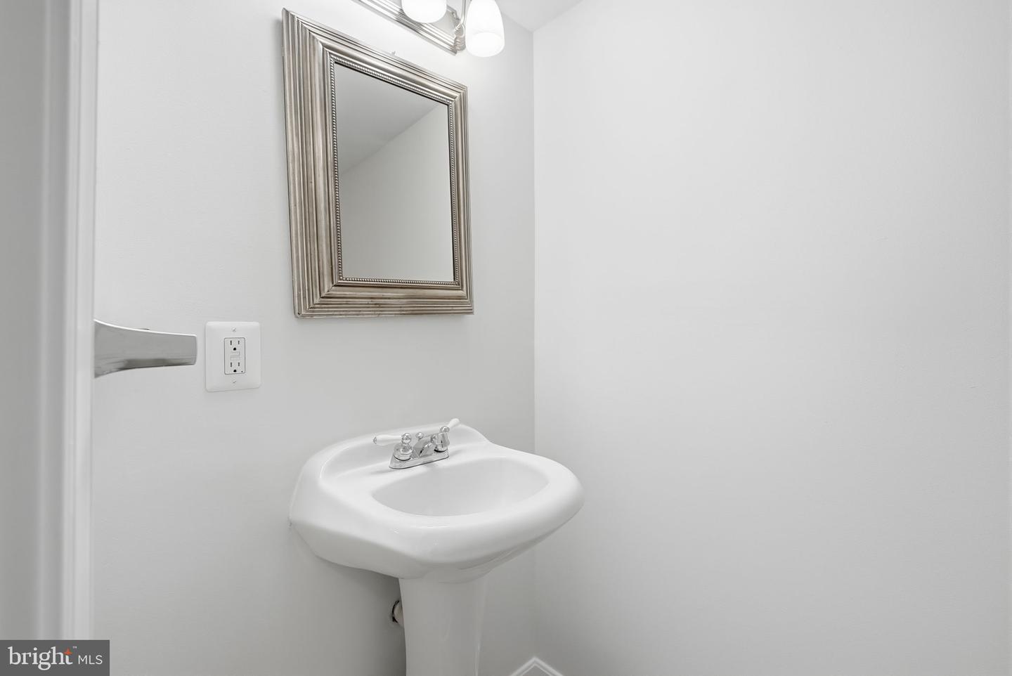 1669 POPLAR GROVE DR, RESTON, Virginia 20194, 2 Bedrooms Bedrooms, ,1 BathroomBathrooms,Residential,For sale,1669 POPLAR GROVE DR,VAFX2287486 MLS # VAFX2287486