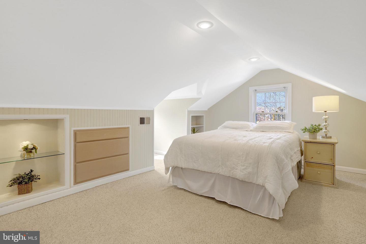 6070 WOOTEN DR, FALLS CHURCH, Virginia 22044, 3 Bedrooms Bedrooms, ,3 BathroomsBathrooms,Residential,For sale,6070 WOOTEN DR,VAFX2287604 MLS # VAFX2287604 6070 WOOTEN DR, FALLS CHURCH, Virginia 22044, 3 Bedrooms Bedrooms, ,3 BathroomsBathrooms,Residential,For sale,6070 WOOTEN DR,VAFX2287604 MLS # VAFX2287604