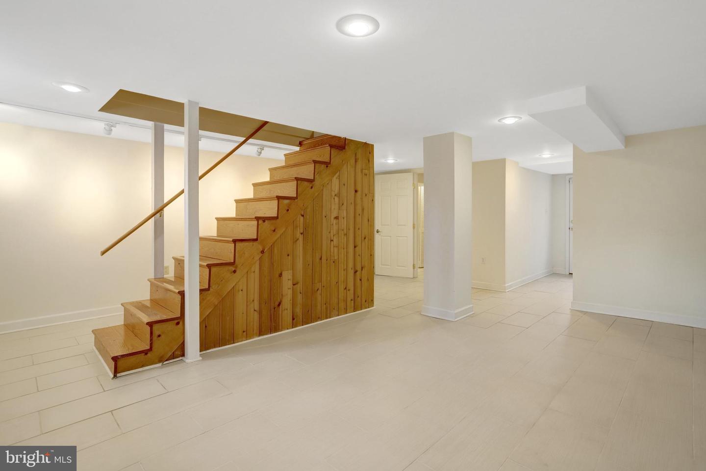 6070 WOOTEN DR, FALLS CHURCH, Virginia 22044, 3 Bedrooms Bedrooms, ,3 BathroomsBathrooms,Residential,For sale,6070 WOOTEN DR,VAFX2287604 MLS # VAFX2287604 6070 WOOTEN DR, FALLS CHURCH, Virginia 22044, 3 Bedrooms Bedrooms, ,3 BathroomsBathrooms,Residential,For sale,6070 WOOTEN DR,VAFX2287604 MLS # VAFX2287604