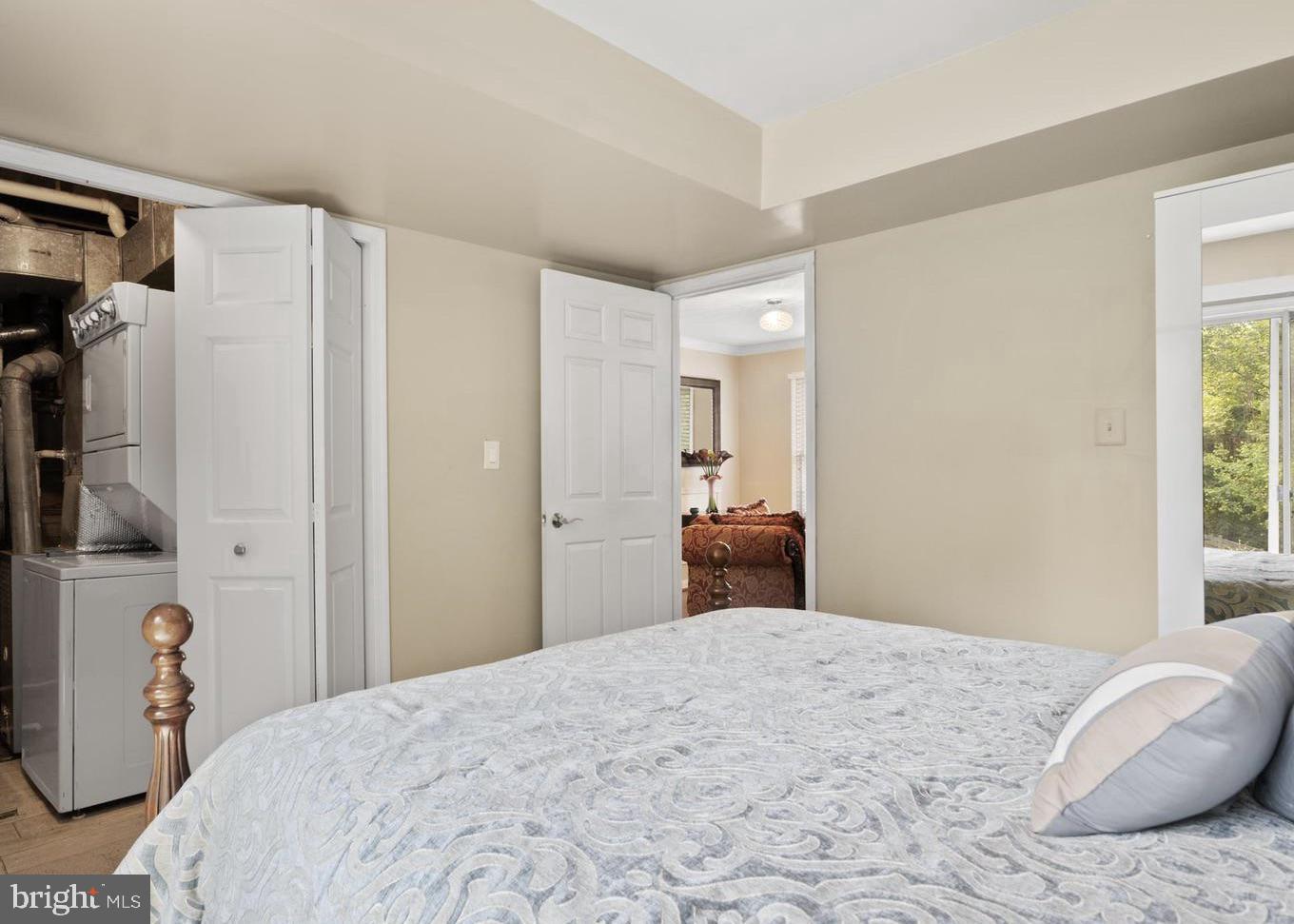 13515 KING CHARLES DR, CHANTILLY, Virginia 20151, 4 Bedrooms Bedrooms, ,3 BathroomsBathrooms,Residential,For sale,13515 KING CHARLES DR,VAFX2287618 MLS # VAFX2287618