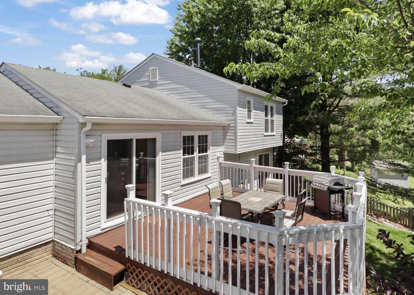 13515 KING CHARLES DR, CHANTILLY, Virginia 20151, 4 Bedrooms Bedrooms, ,3 BathroomsBathrooms,Residential,For sale,13515 KING CHARLES DR,VAFX2287618 MLS # VAFX2287618