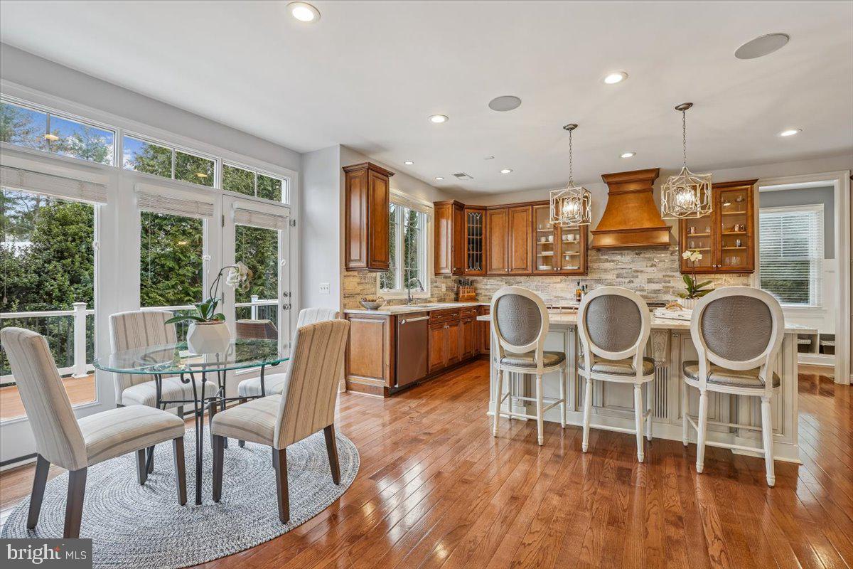 10321 LYNCH LN, OAKTON, Virginia 22124, 5 Bedrooms Bedrooms, ,4 BathroomsBathrooms,Residential,For sale,10321 LYNCH LN,VAFX2287752 MLS # VAFX2287752