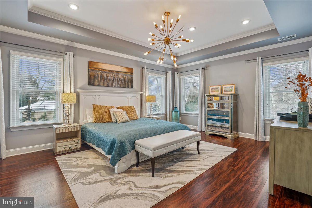 10321 LYNCH LN, OAKTON, Virginia 22124, 5 Bedrooms Bedrooms, ,4 BathroomsBathrooms,Residential,For sale,10321 LYNCH LN,VAFX2287752 MLS # VAFX2287752