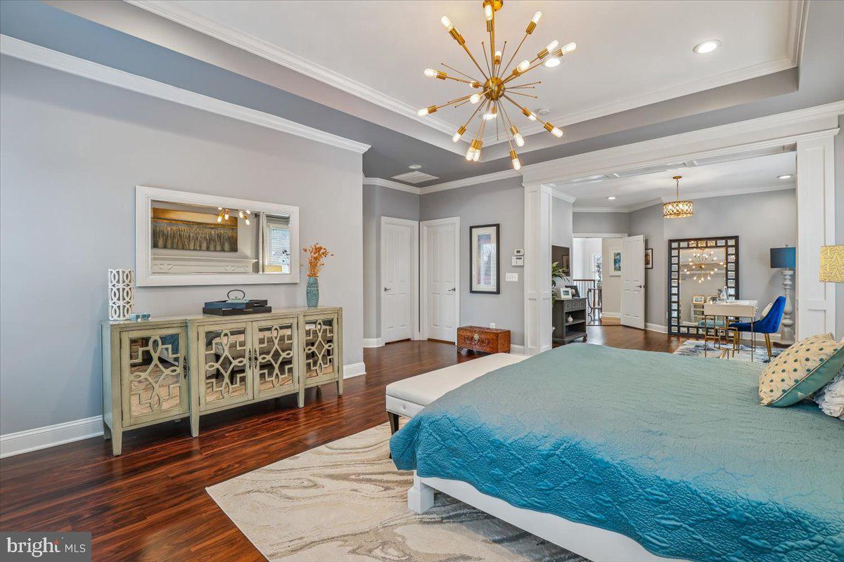 10321 LYNCH LN, OAKTON, Virginia 22124, 5 Bedrooms Bedrooms, ,4 BathroomsBathrooms,Residential,For sale,10321 LYNCH LN,VAFX2287752 MLS # VAFX2287752