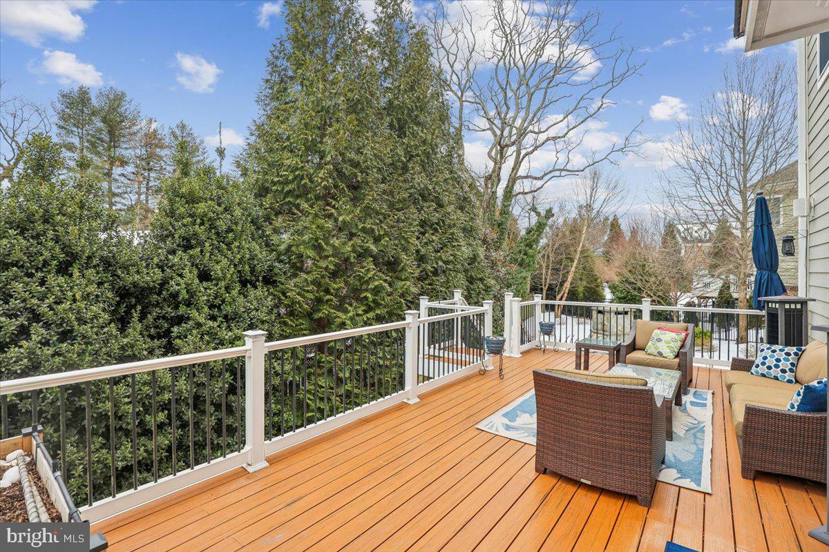 10321 LYNCH LN, OAKTON, Virginia 22124, 5 Bedrooms Bedrooms, ,4 BathroomsBathrooms,Residential,For sale,10321 LYNCH LN,VAFX2287752 MLS # VAFX2287752