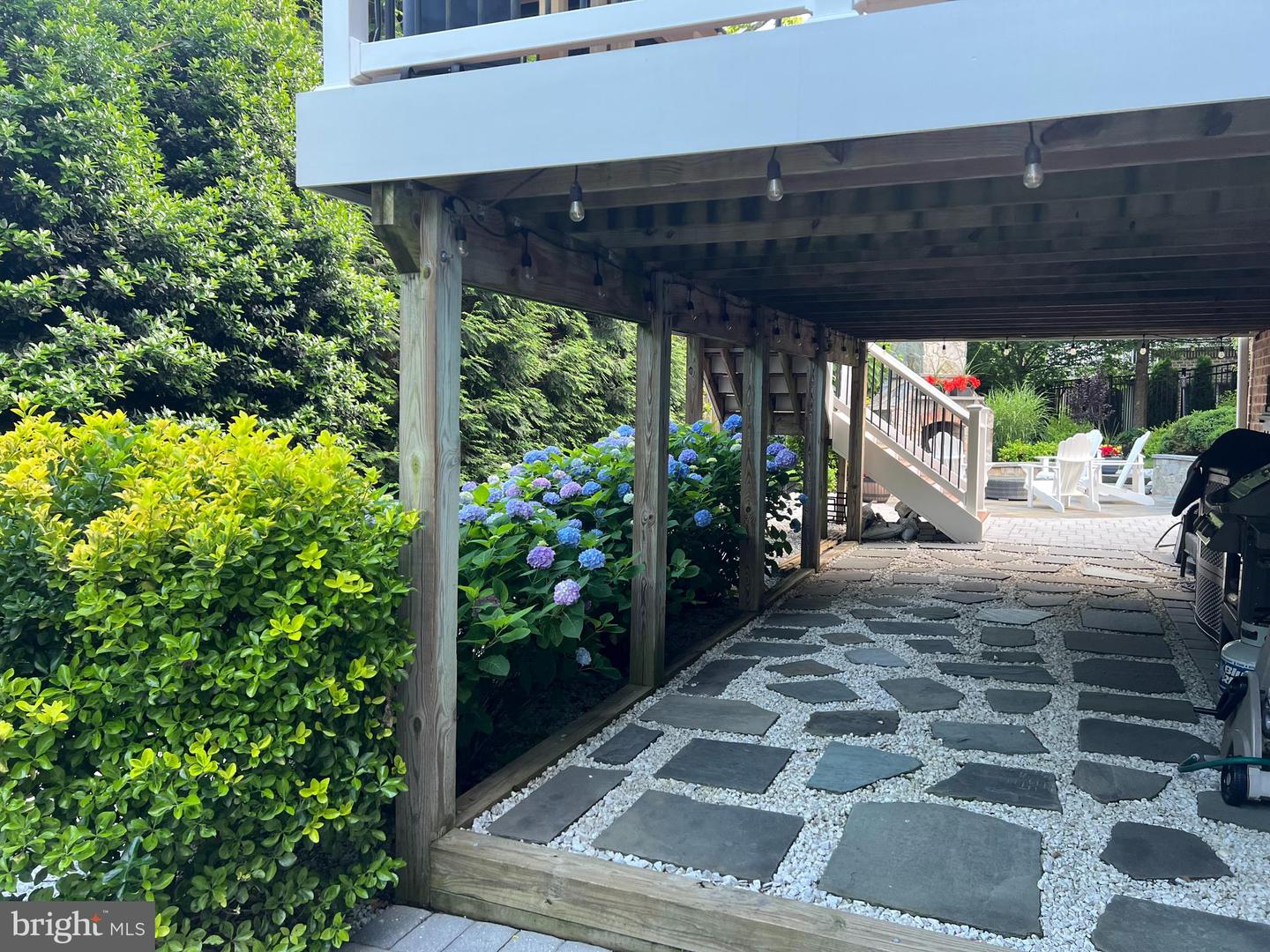 10321 LYNCH LN, OAKTON, Virginia 22124, 5 Bedrooms Bedrooms, ,4 BathroomsBathrooms,Residential,For sale,10321 LYNCH LN,VAFX2287752 MLS # VAFX2287752