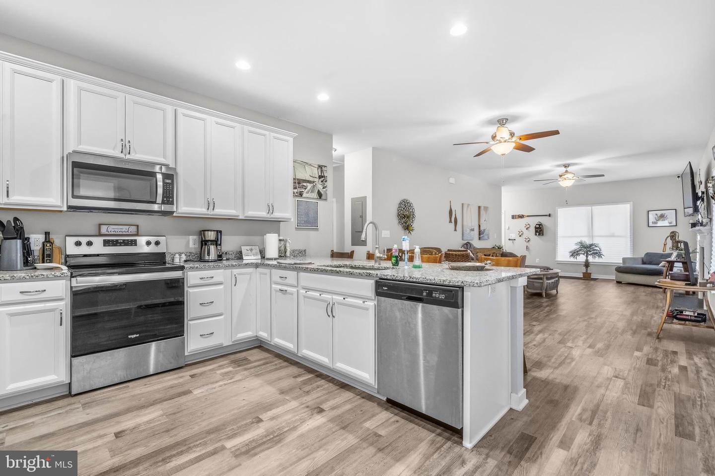 324 3RD ST, COLONIAL BEACH, Virginia 22443, 3 Bedrooms Bedrooms, ,2 BathroomsBathrooms,Residential,For sale,324 3RD ST,VAWE2010440 MLS # VAWE2010440