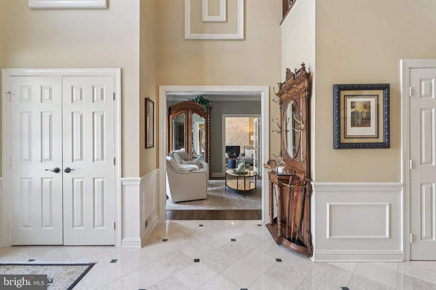 11186 LONGWOOD GROVE DR, RESTON, Virginia 20194, 5 Bedrooms Bedrooms, ,4 BathroomsBathrooms,Residential,For sale,11186 LONGWOOD GROVE DR,VAFX2287892 MLS # VAFX2287892