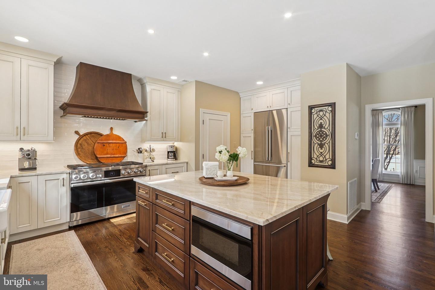 11186 LONGWOOD GROVE DR, RESTON, Virginia 20194, 5 Bedrooms Bedrooms, ,4 BathroomsBathrooms,Residential,For sale,11186 LONGWOOD GROVE DR,VAFX2287892 MLS # VAFX2287892