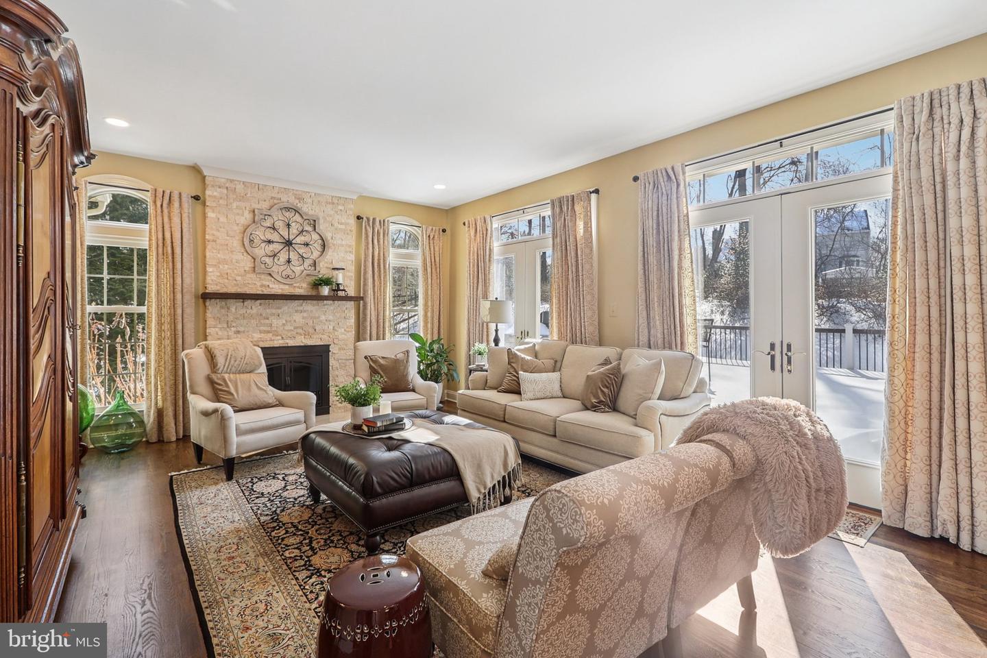 11186 LONGWOOD GROVE DR, RESTON, Virginia 20194, 5 Bedrooms Bedrooms, ,4 BathroomsBathrooms,Residential,For sale,11186 LONGWOOD GROVE DR,VAFX2287892 MLS # VAFX2287892