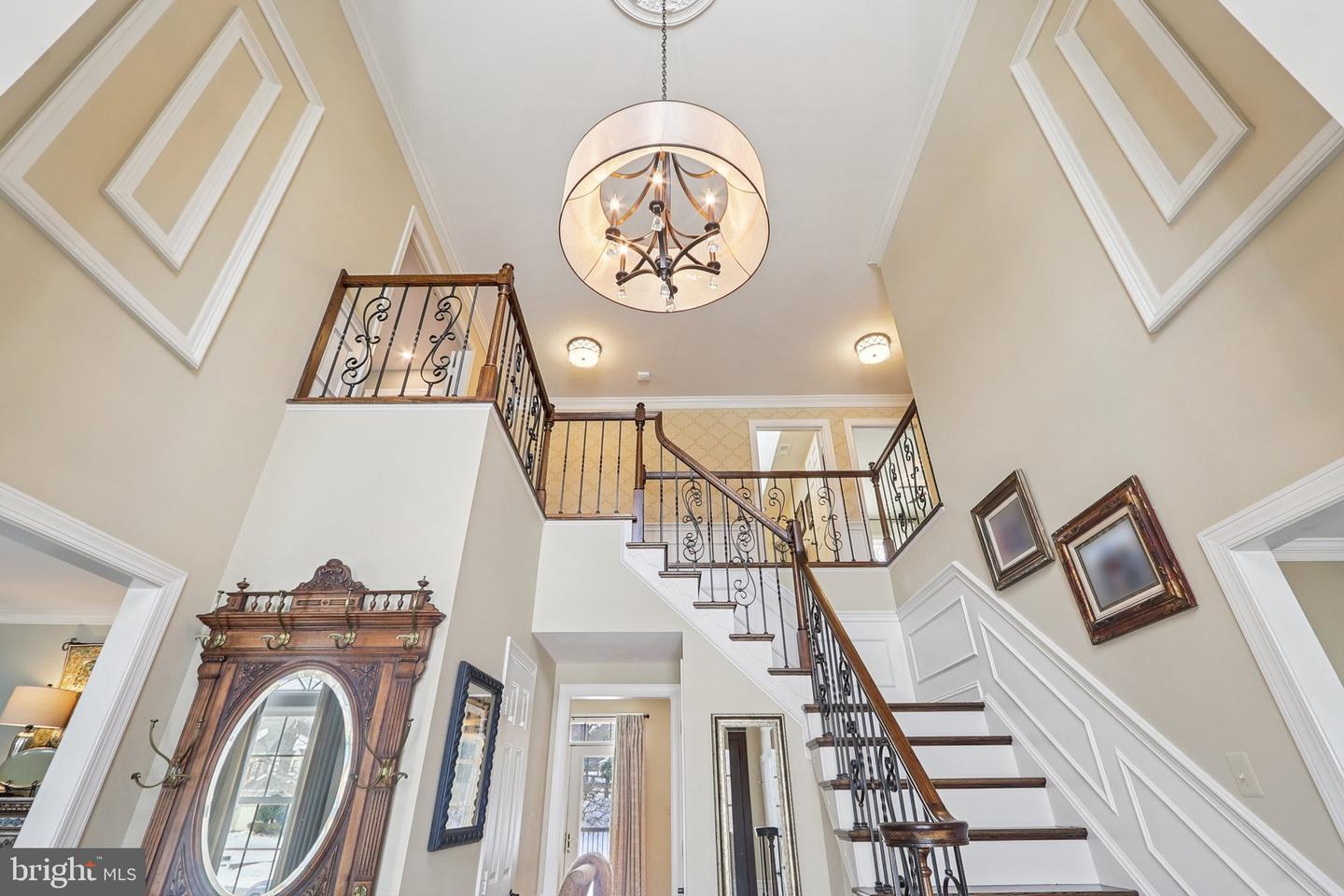 11186 LONGWOOD GROVE DR, RESTON, Virginia 20194, 5 Bedrooms Bedrooms, ,4 BathroomsBathrooms,Residential,For sale,11186 LONGWOOD GROVE DR,VAFX2287892 MLS # VAFX2287892