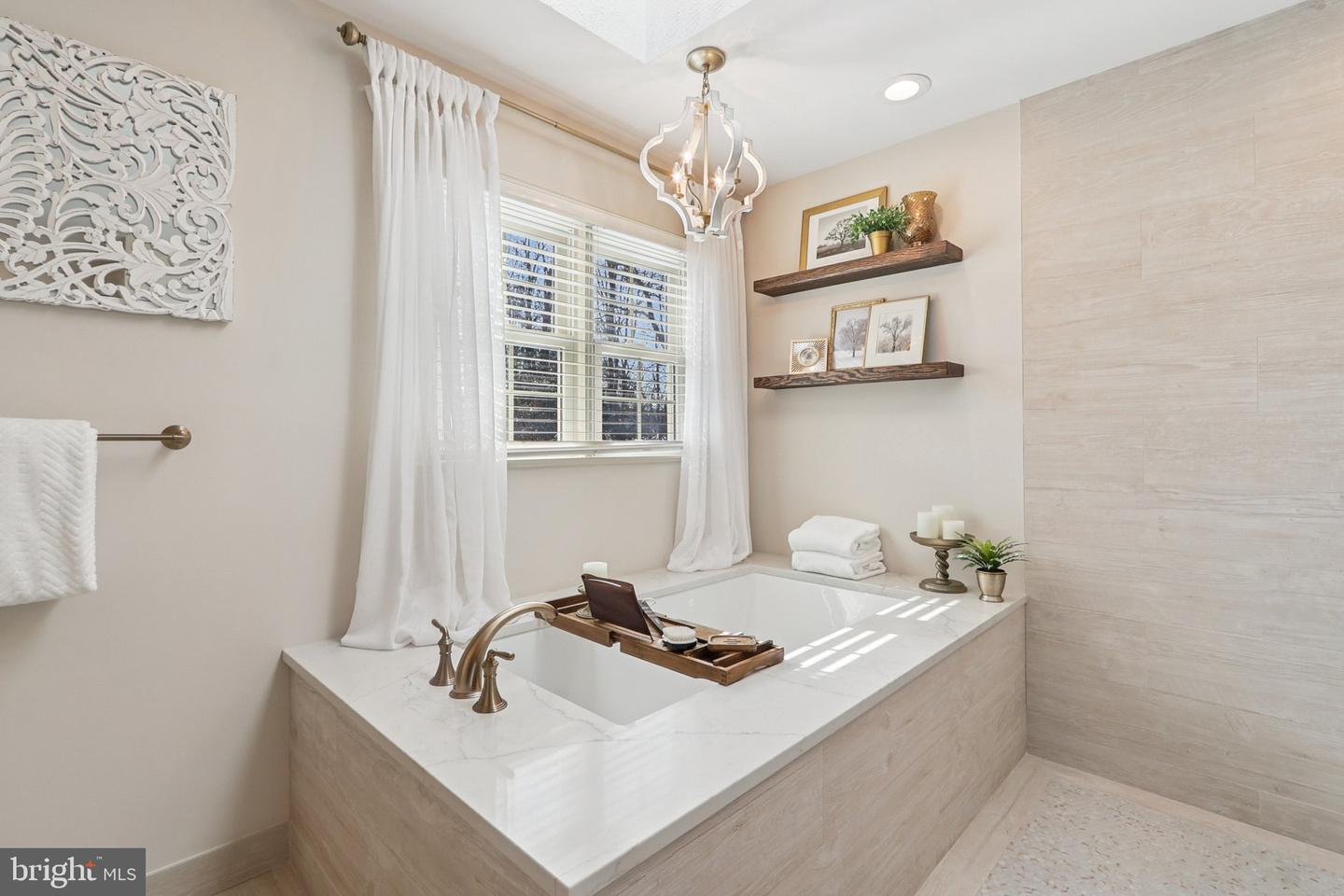 11186 LONGWOOD GROVE DR, RESTON, Virginia 20194, 5 Bedrooms Bedrooms, ,4 BathroomsBathrooms,Residential,For sale,11186 LONGWOOD GROVE DR,VAFX2287892 MLS # VAFX2287892