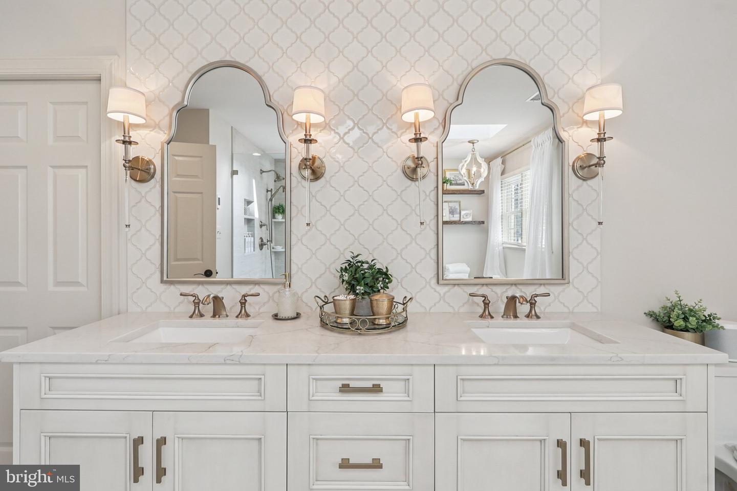 11186 LONGWOOD GROVE DR, RESTON, Virginia 20194, 5 Bedrooms Bedrooms, ,4 BathroomsBathrooms,Residential,For sale,11186 LONGWOOD GROVE DR,VAFX2287892 MLS # VAFX2287892