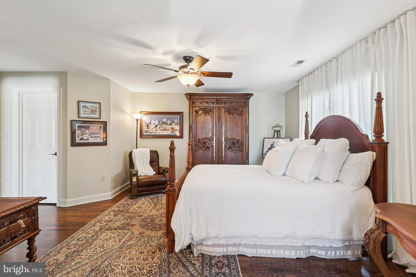 11186 LONGWOOD GROVE DR, RESTON, Virginia 20194, 5 Bedrooms Bedrooms, ,4 BathroomsBathrooms,Residential,For sale,11186 LONGWOOD GROVE DR,VAFX2287892 MLS # VAFX2287892