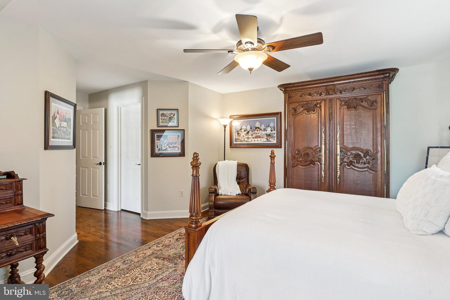 11186 LONGWOOD GROVE DR, RESTON, Virginia 20194, 5 Bedrooms Bedrooms, ,4 BathroomsBathrooms,Residential,For sale,11186 LONGWOOD GROVE DR,VAFX2287892 MLS # VAFX2287892