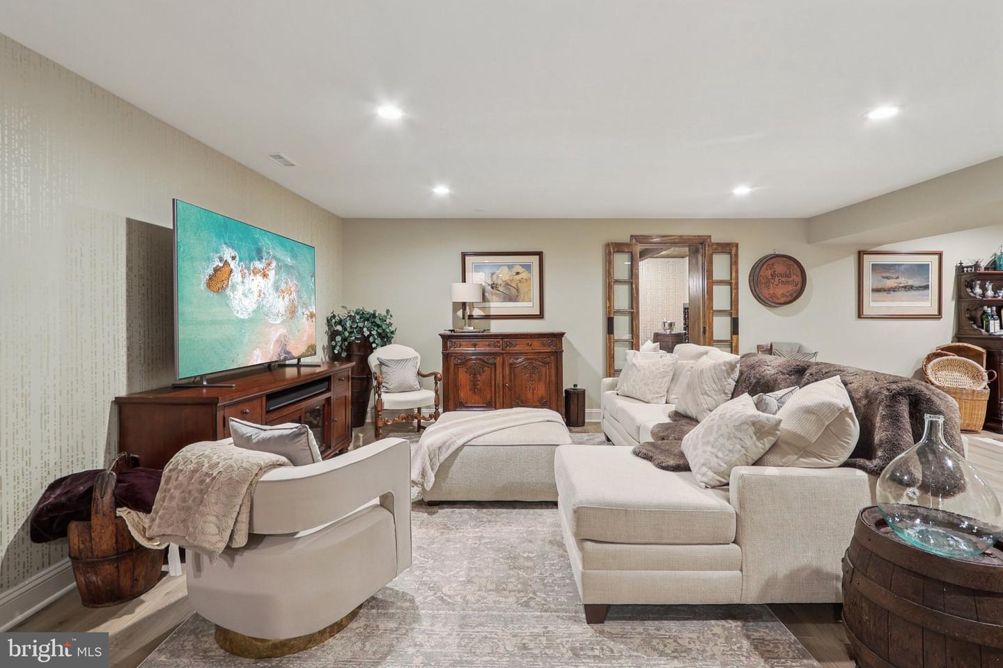 11186 LONGWOOD GROVE DR, RESTON, Virginia 20194, 5 Bedrooms Bedrooms, ,4 BathroomsBathrooms,Residential,For sale,11186 LONGWOOD GROVE DR,VAFX2287892 MLS # VAFX2287892