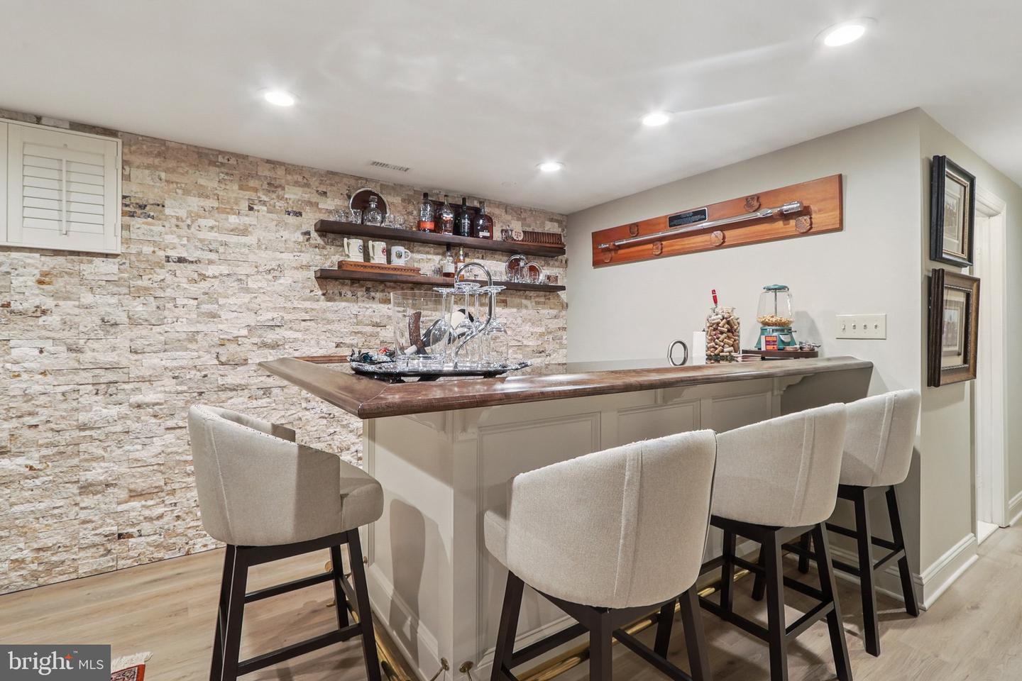 11186 LONGWOOD GROVE DR, RESTON, Virginia 20194, 5 Bedrooms Bedrooms, ,4 BathroomsBathrooms,Residential,For sale,11186 LONGWOOD GROVE DR,VAFX2287892 MLS # VAFX2287892