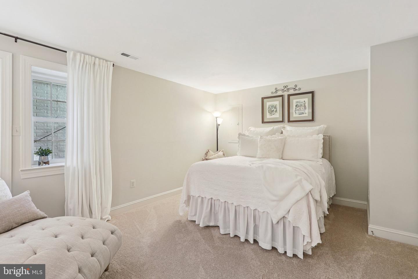 11186 LONGWOOD GROVE DR, RESTON, Virginia 20194, 5 Bedrooms Bedrooms, ,4 BathroomsBathrooms,Residential,For sale,11186 LONGWOOD GROVE DR,VAFX2287892 MLS # VAFX2287892