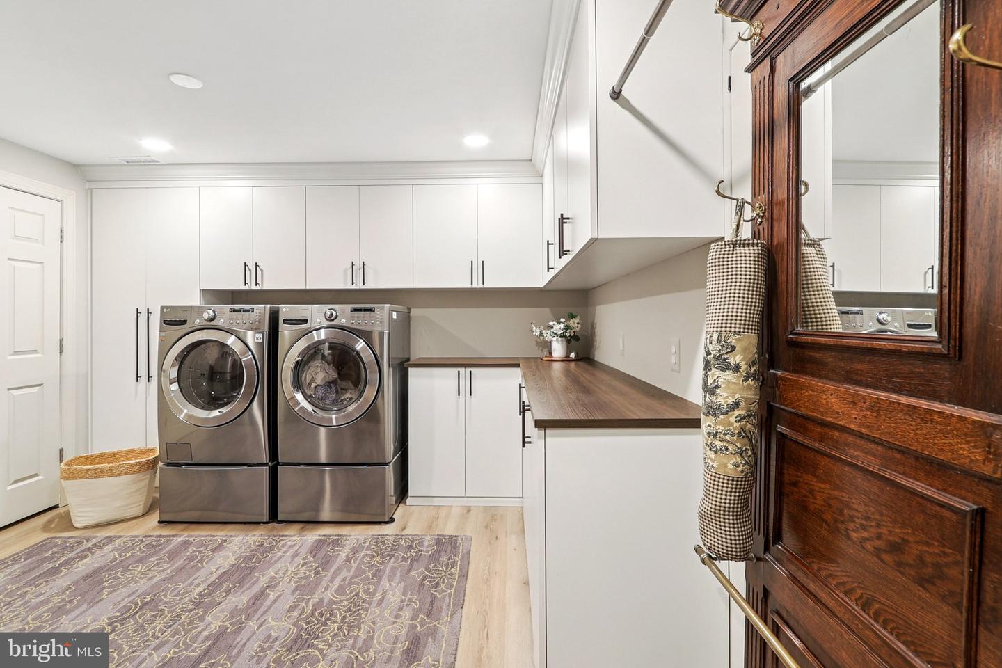 11186 LONGWOOD GROVE DR, RESTON, Virginia 20194, 5 Bedrooms Bedrooms, ,4 BathroomsBathrooms,Residential,For sale,11186 LONGWOOD GROVE DR,VAFX2287892 MLS # VAFX2287892