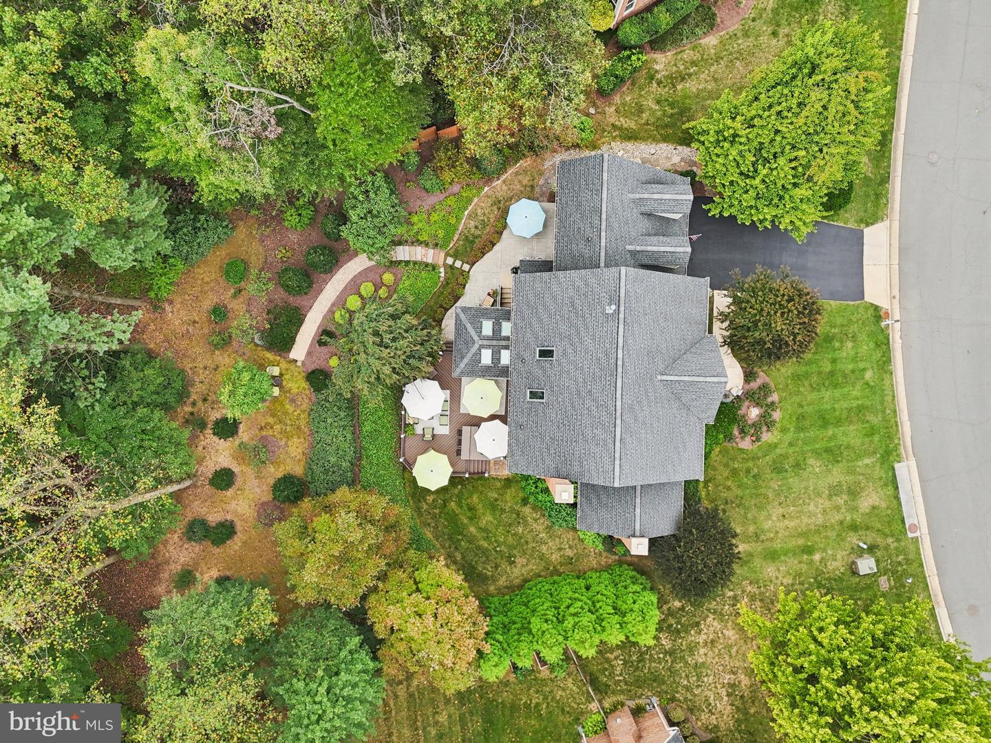 11186 LONGWOOD GROVE DR, RESTON, Virginia 20194, 5 Bedrooms Bedrooms, ,4 BathroomsBathrooms,Residential,For sale,11186 LONGWOOD GROVE DR,VAFX2287892 MLS # VAFX2287892