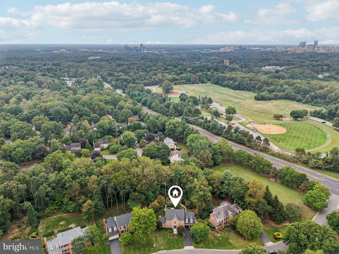 11186 LONGWOOD GROVE DR, RESTON, Virginia 20194, 5 Bedrooms Bedrooms, ,4 BathroomsBathrooms,Residential,For sale,11186 LONGWOOD GROVE DR,VAFX2287892 MLS # VAFX2287892